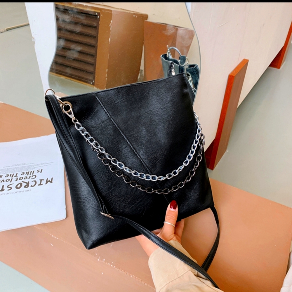 Lazy Shoulder Bag